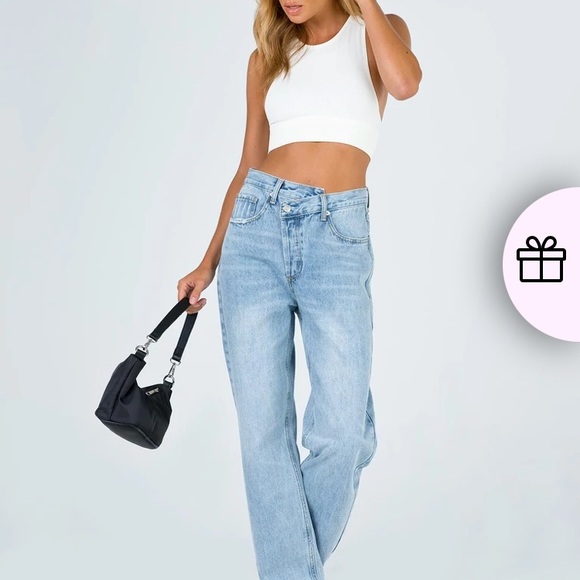 SOLD! SOLD! SOLD!😁♥️HOLLY ASYMMETRIC STRAIGHT LEG JEAN LIGHT WASH DENIM Size 0 - Picture 2 of 10